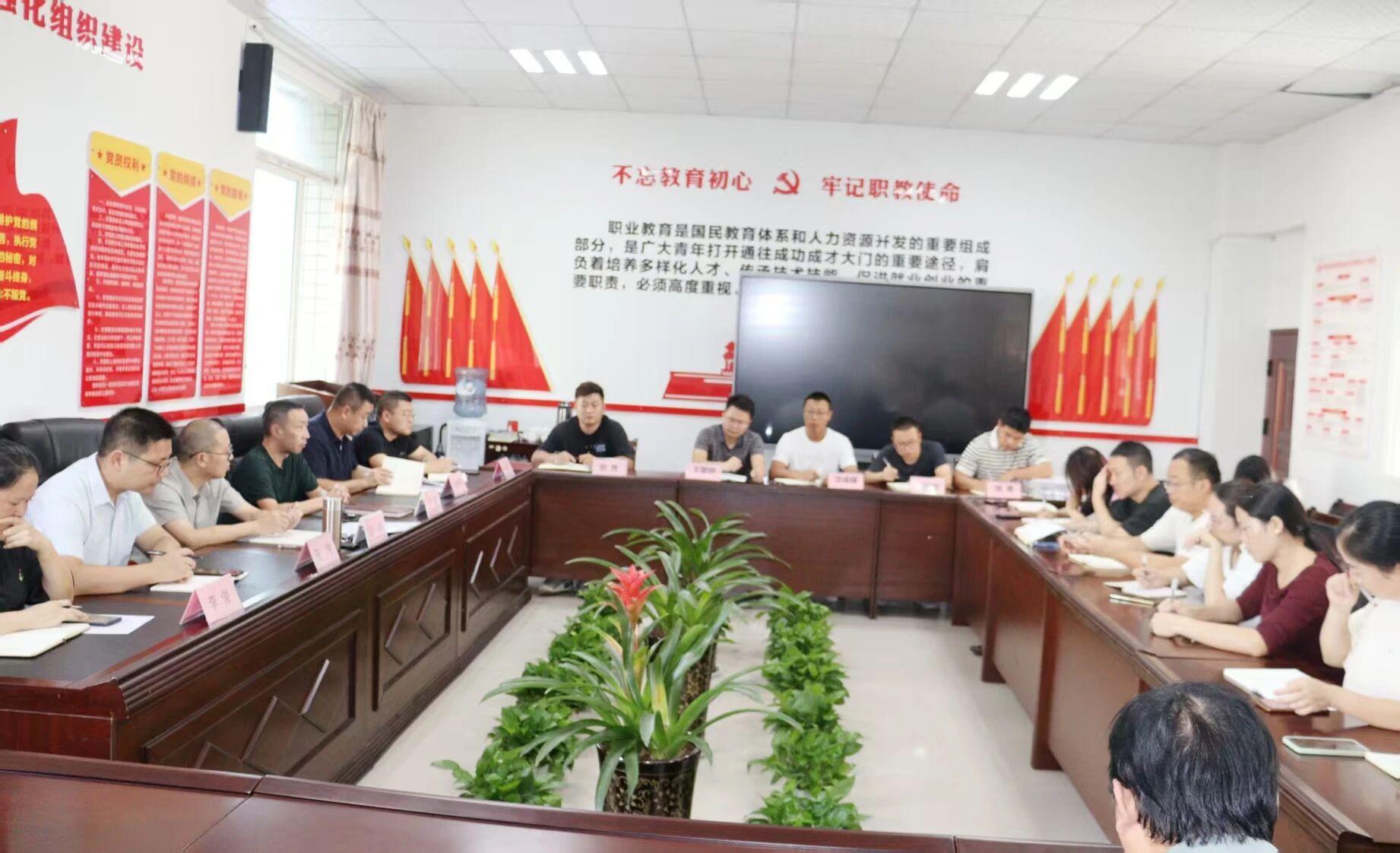 68ed05d860369.jpg cfd0548fb953e81b97dd0312a708bb91.jpg